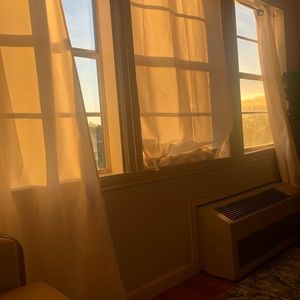 Meet your Posher, Alexis